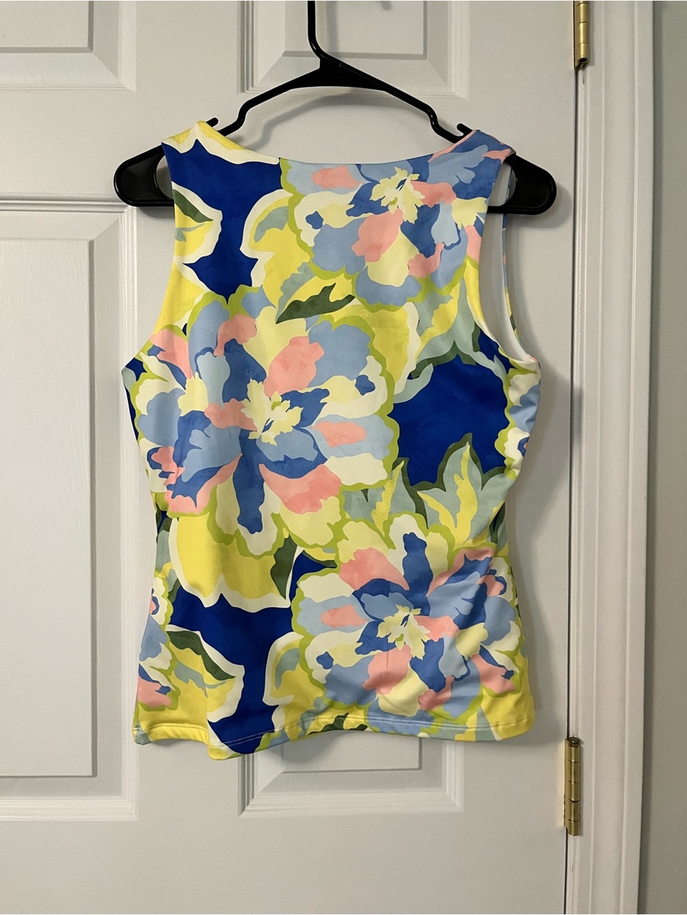 Boston Proper Floral Scoop Neck Tank in Blue, Pink & Yellow